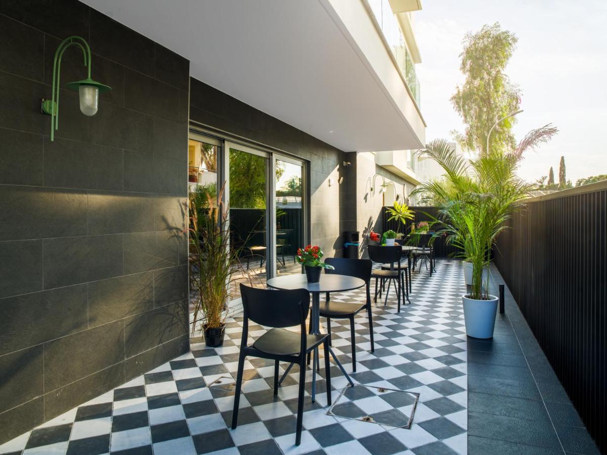 Liv Urban Suites Ларнака Экстерьер фото