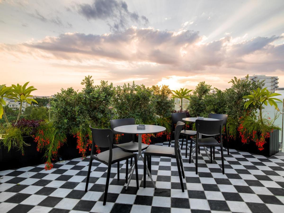 Liv Urban Suites Ларнака Экстерьер фото