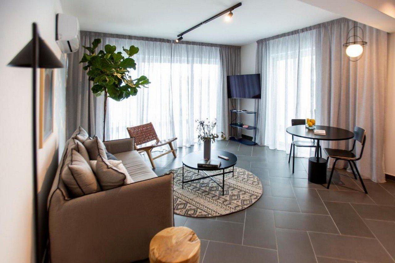 Liv Urban Suites Ларнака Экстерьер фото